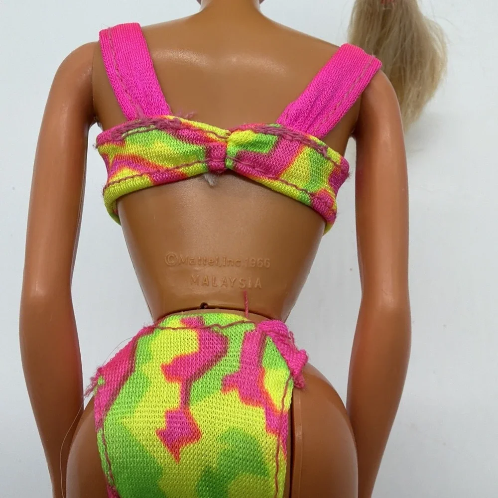 Vintage Hawaiian Fun Barbie Doll Outfit With‎ Pink Hula Skirt 1990 Blonde